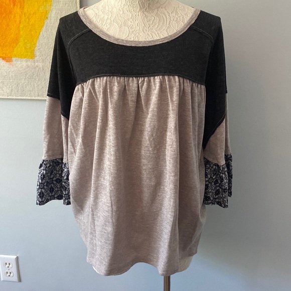 Perfect Top! - Picture 1 of 9